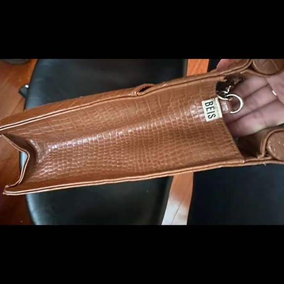 Beis The Crossbody in Cognac Croc - Picture 10 of 11